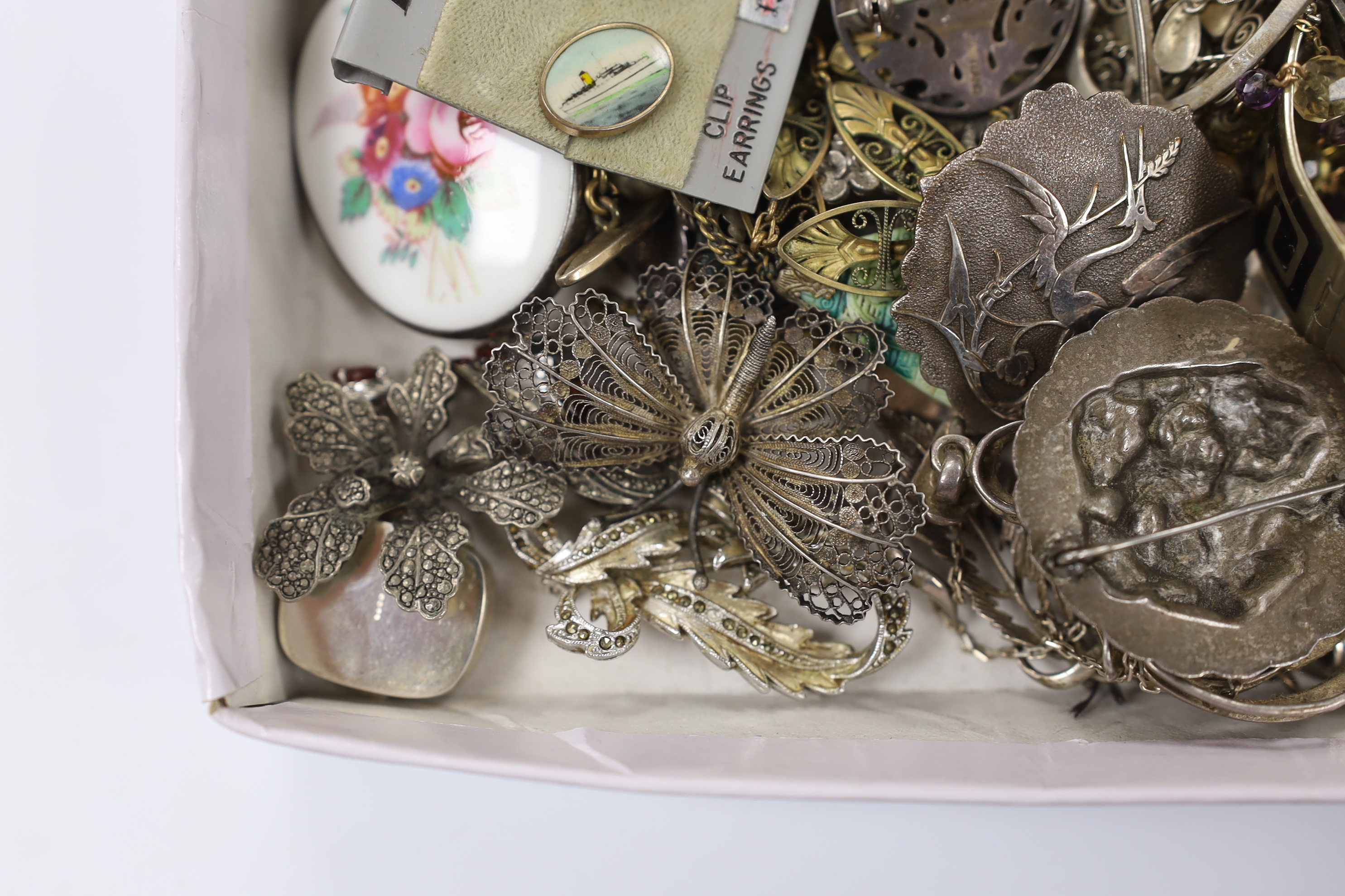 A quantity of 1940's and later costume, 925, white metal and silver jewellery, including bangles, brooches, bracelets, thimbles etc.